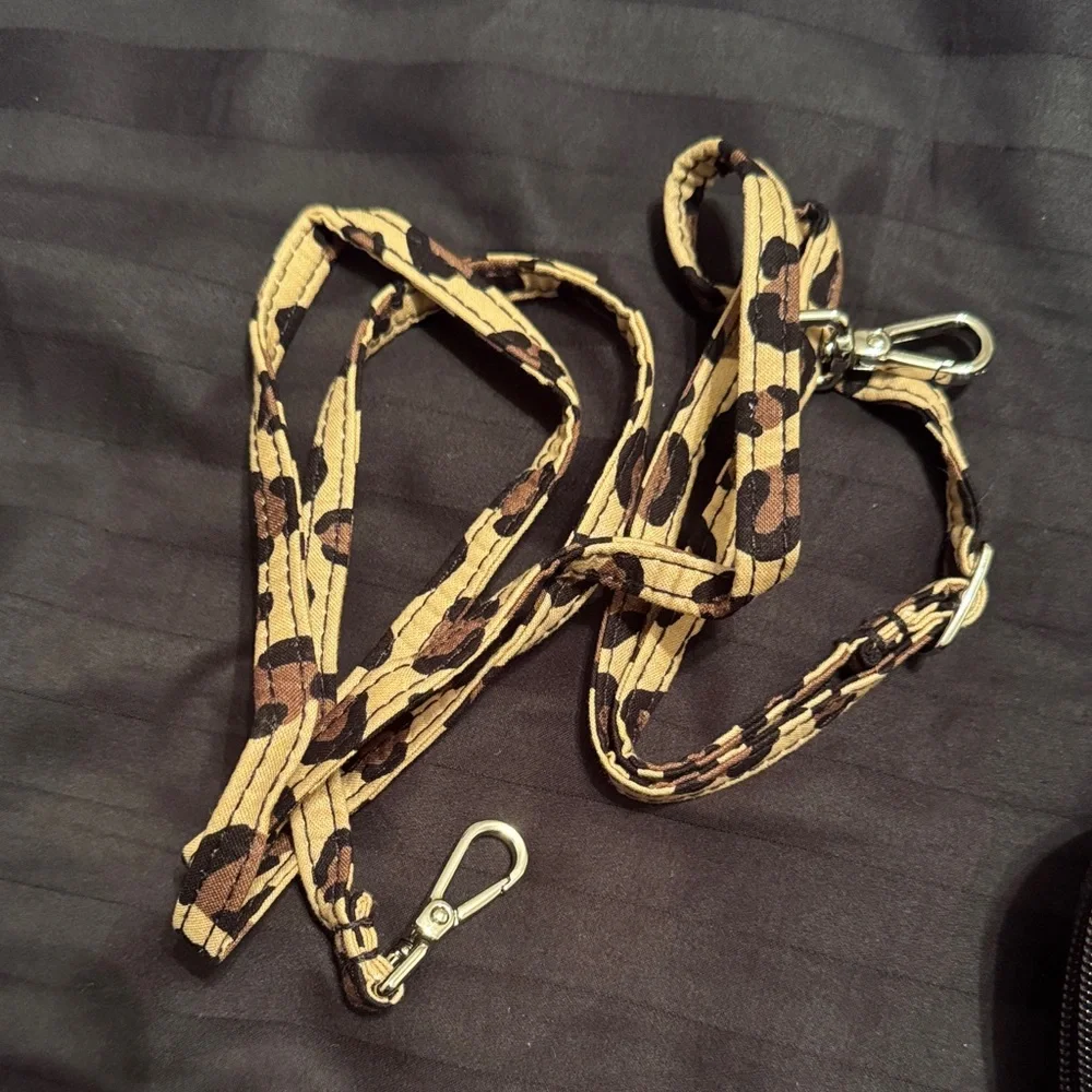 Vera Bradley Leopard Print Wristlet Clutch - Picture 5 of 5